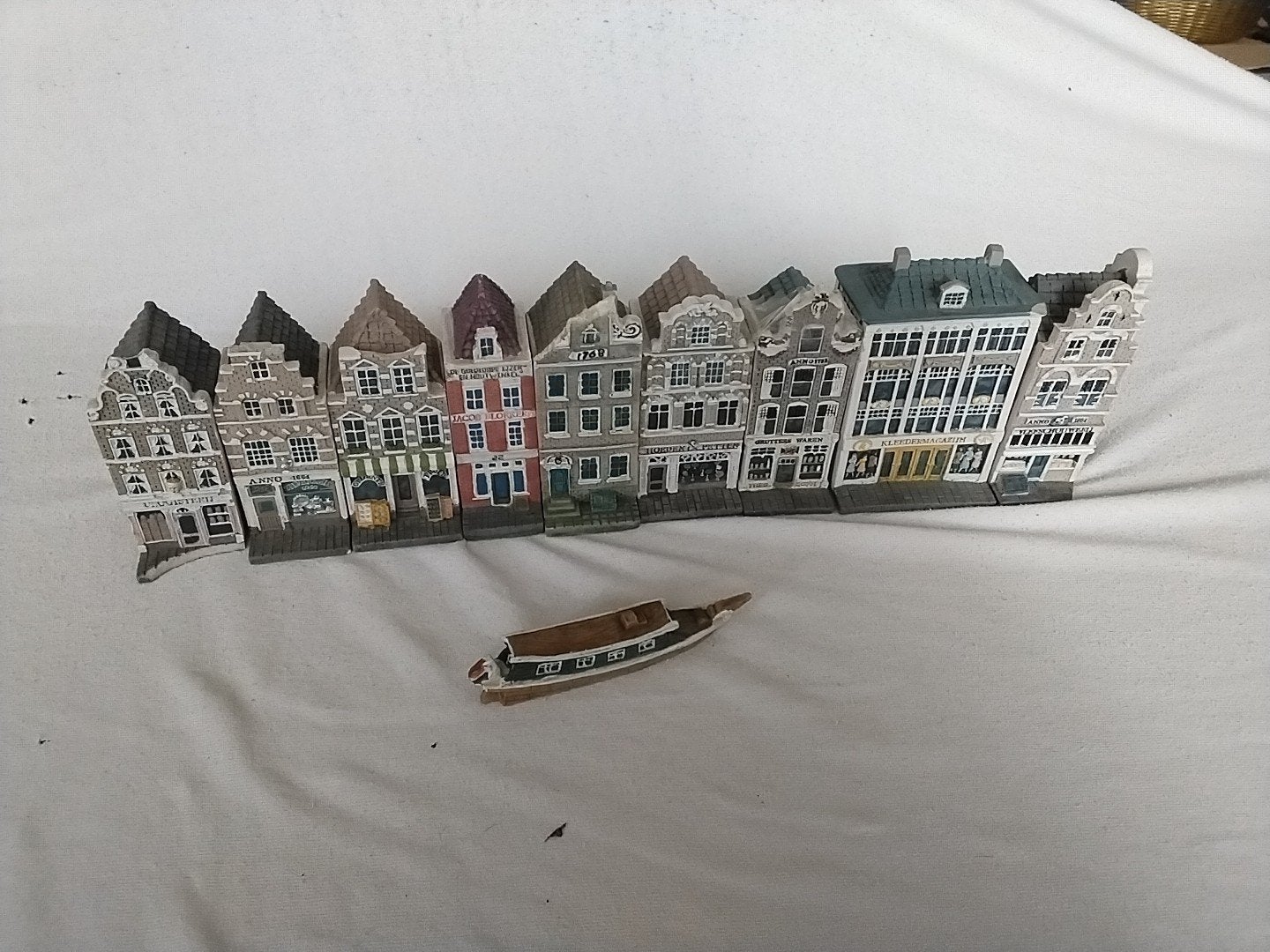 Miniatuur grachtenpandjes met bootje - Amsterdam, Ophalen of Verzenden, Gebruikt