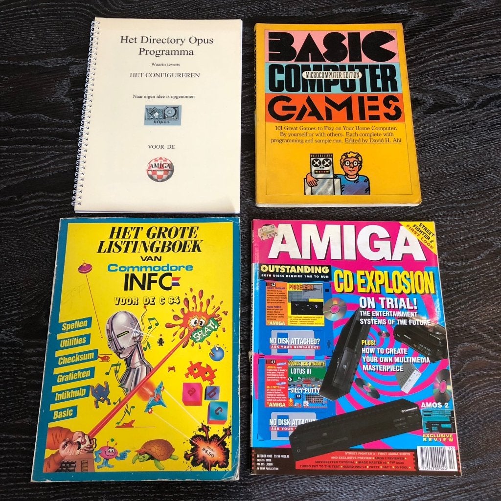Vintage Commodore Amiga - 64 Boeken Basic & Opus, Ophalen of Verzenden, Commodore Amiga