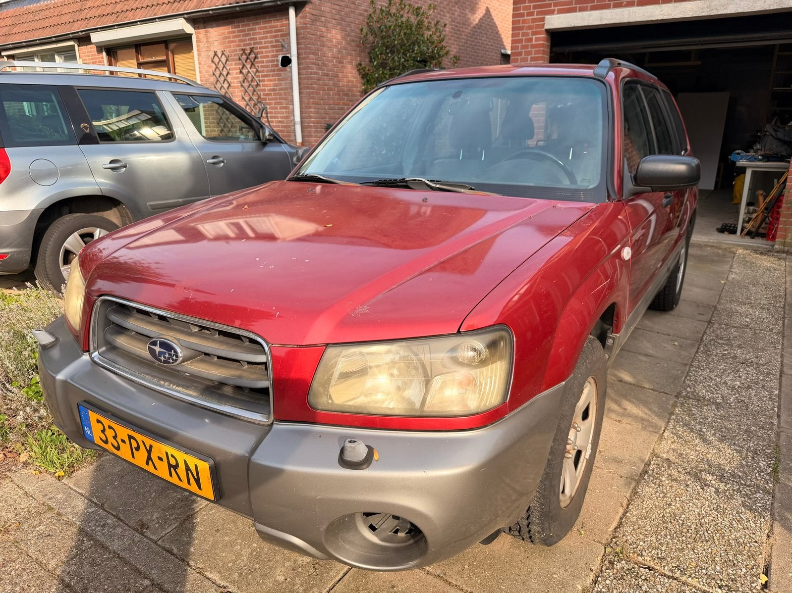 Subaru Forester 2.0 92KW 2005 Rood, Auto's, 1994 cc, Dealer onderhouden, 125 pk, 4 cilinders