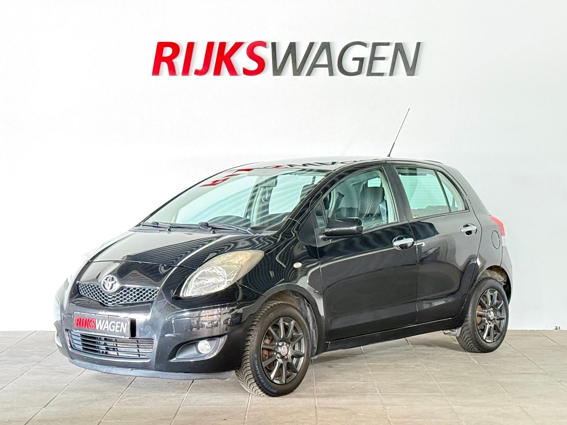 Toyota Yaris 1.0 VVTi TS Cool Airco/Elektrische ramen, Auto's, Voorwielaandrijving, Dealer onderhouden, Stof, Gebruikt