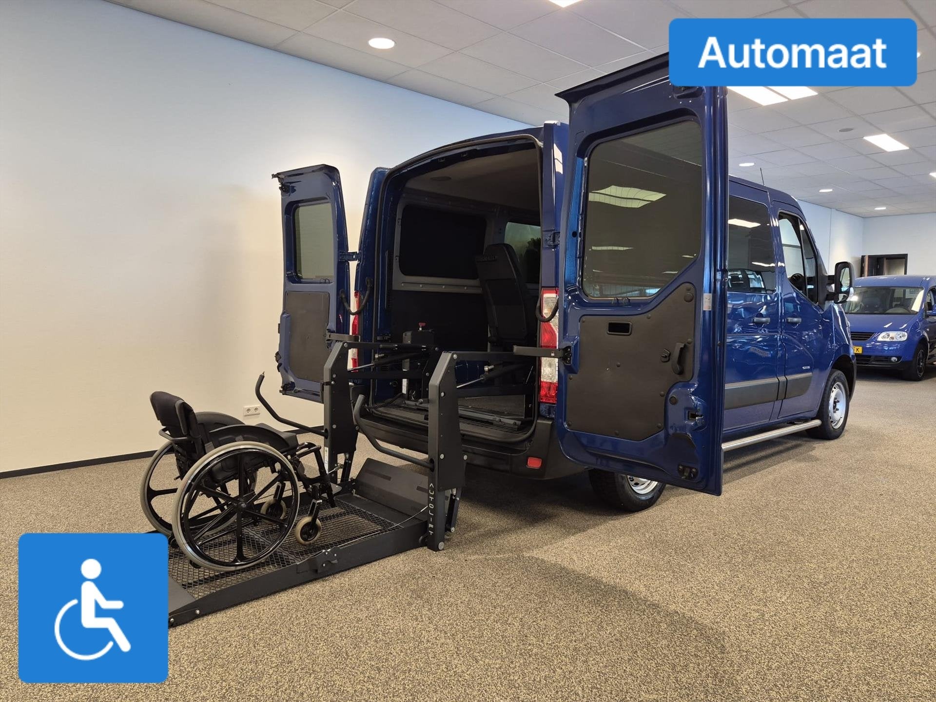 Opel Movano L1H1 2+1 Rolstoelbus Automaat Rolstoel voorin, Automaat, Zwart, 4 cilinders, Blauw