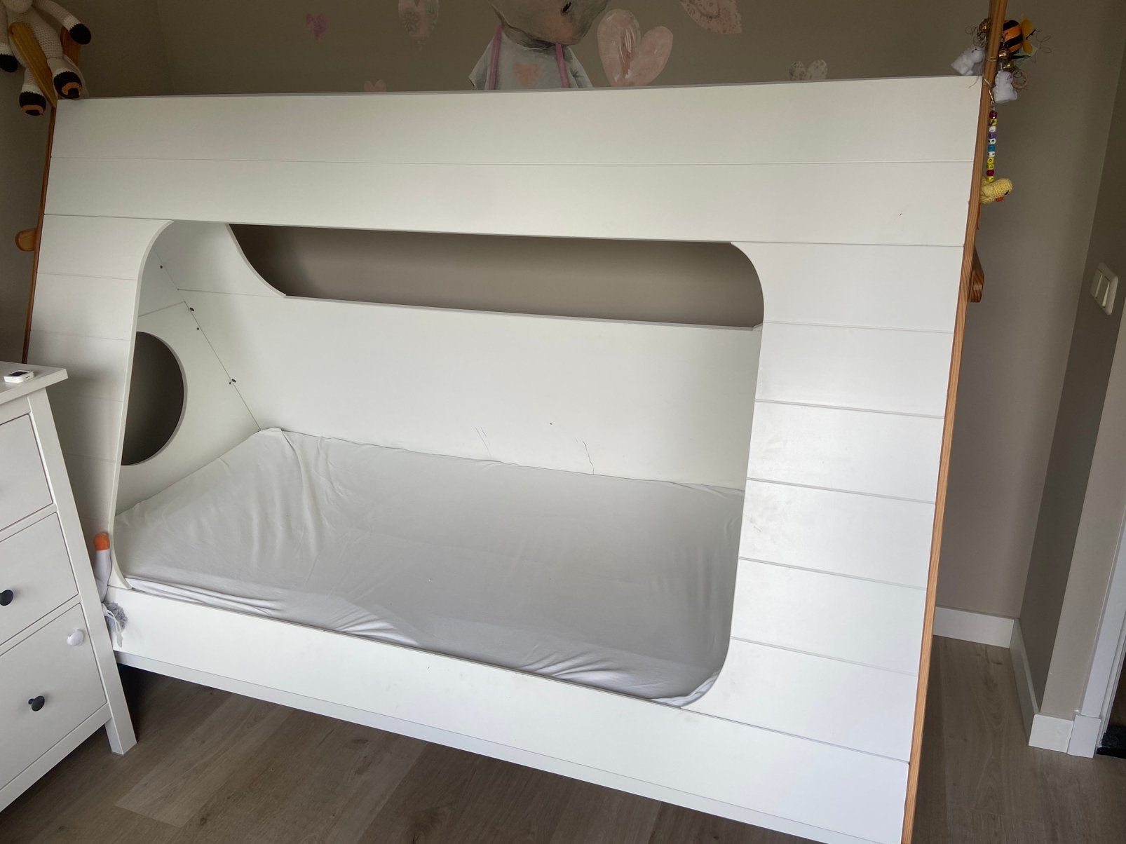 Één persoonsbed, huisje. Kinderkamer, Ophalen, 85 tot 100 cm, Gebruikt, Lattenbodem