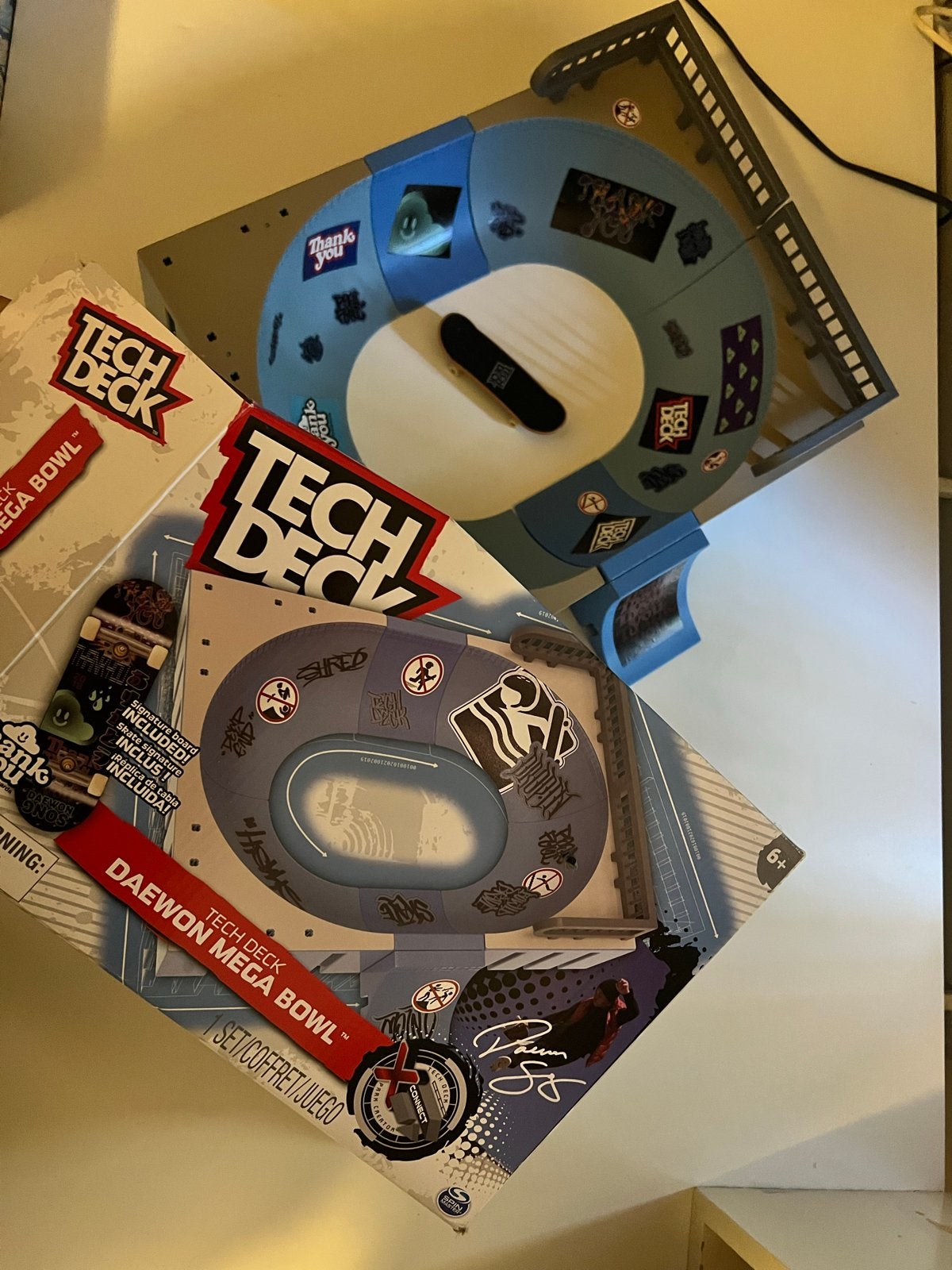 Tech Deck vinger Skateboard Baan Mega Bowl & Pyramid Shredd, Ophalen of Verzenden, Zo goed als nieuw, Jongen of Meisje