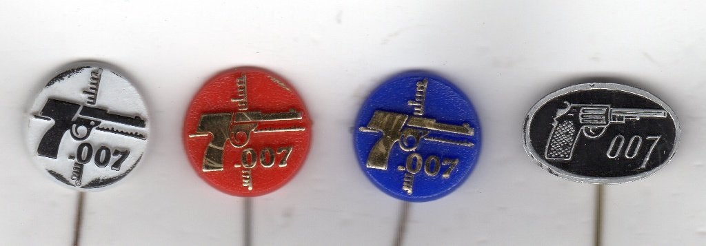 4 speldjes JAMES BOND AGENT 007 PISTOOL (A4), Verzamelen, Ophalen of Verzenden, Zo goed als nieuw, Overige onderwerpen