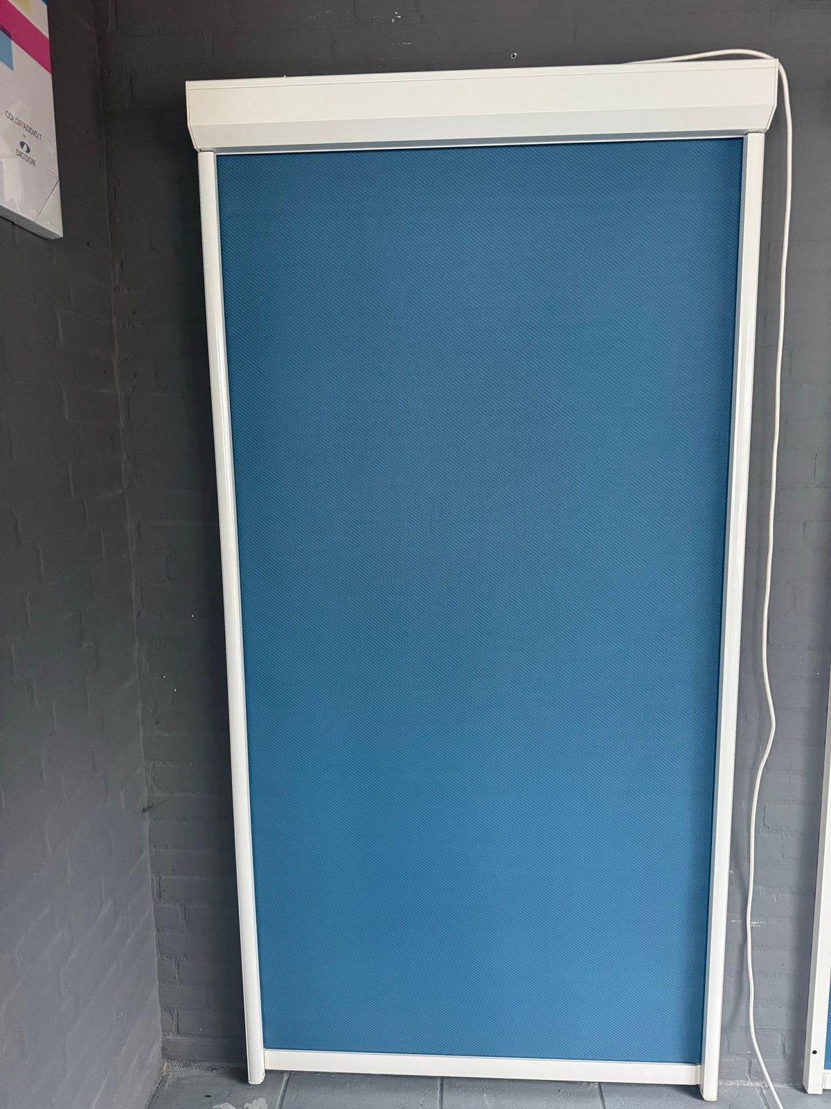 Showroom model ritsscreen 100x200cm, Somfy io motor, wit/bla, Ophalen, Zo goed als nieuw
