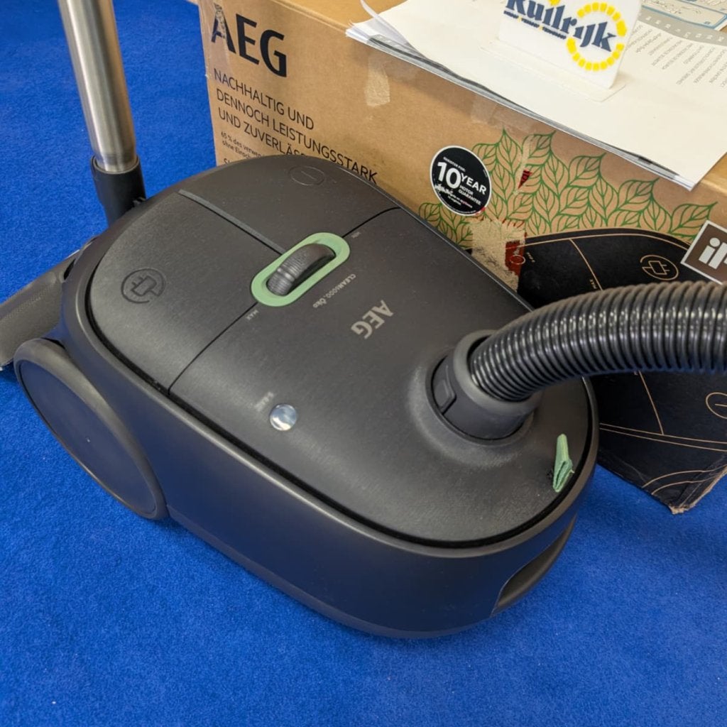 AEG AB61C1OKO Stofzuiger met zak Grijs 850W - Nieuw, Witgoed en Apparatuur, Stofzuigers, AEG, Nieuw, Support@afg.com, Heinrich-Hertz-Str. 4
64331 Weiterstadt
Germany