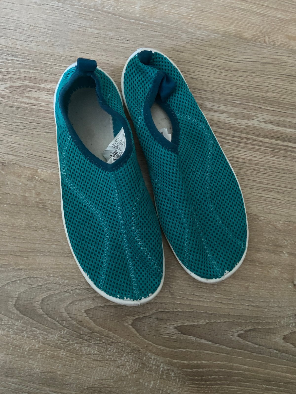 Waterschoenen maat 34-35, nog in goede staat, Watersport en Boten, Watersportkleding, Ophalen, Gebruikt, Kind, Zeil- of Surfschoenen
