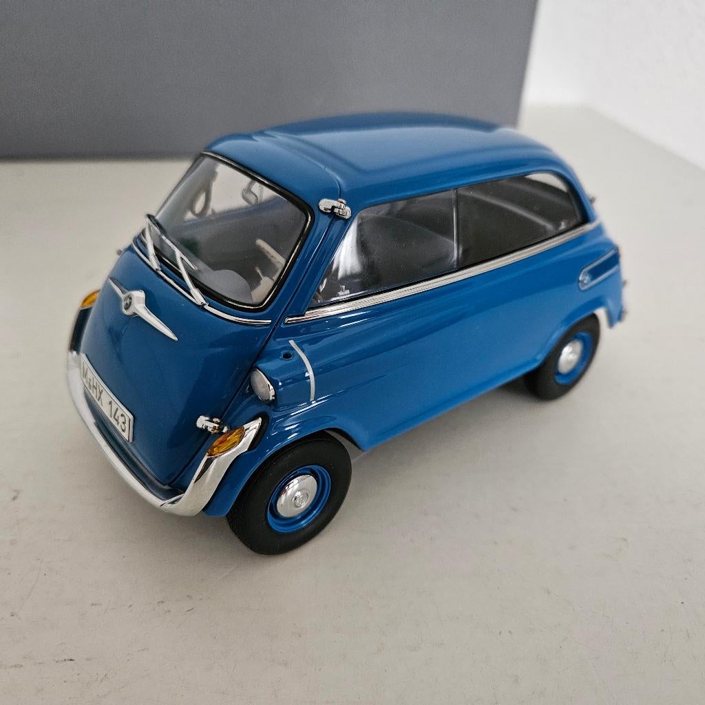 AUTOART: BMW 600. ( zie info), Ophalen of Verzenden, Zo goed als nieuw, Auto, Autoart