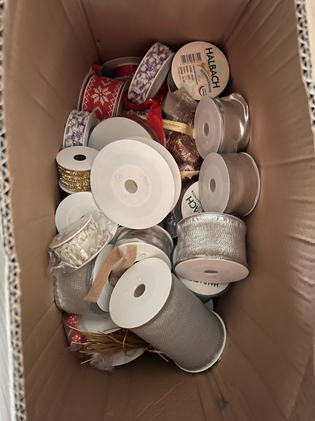 Mooie rollen lint, doos vol, één koop, Ophalen of Verzenden