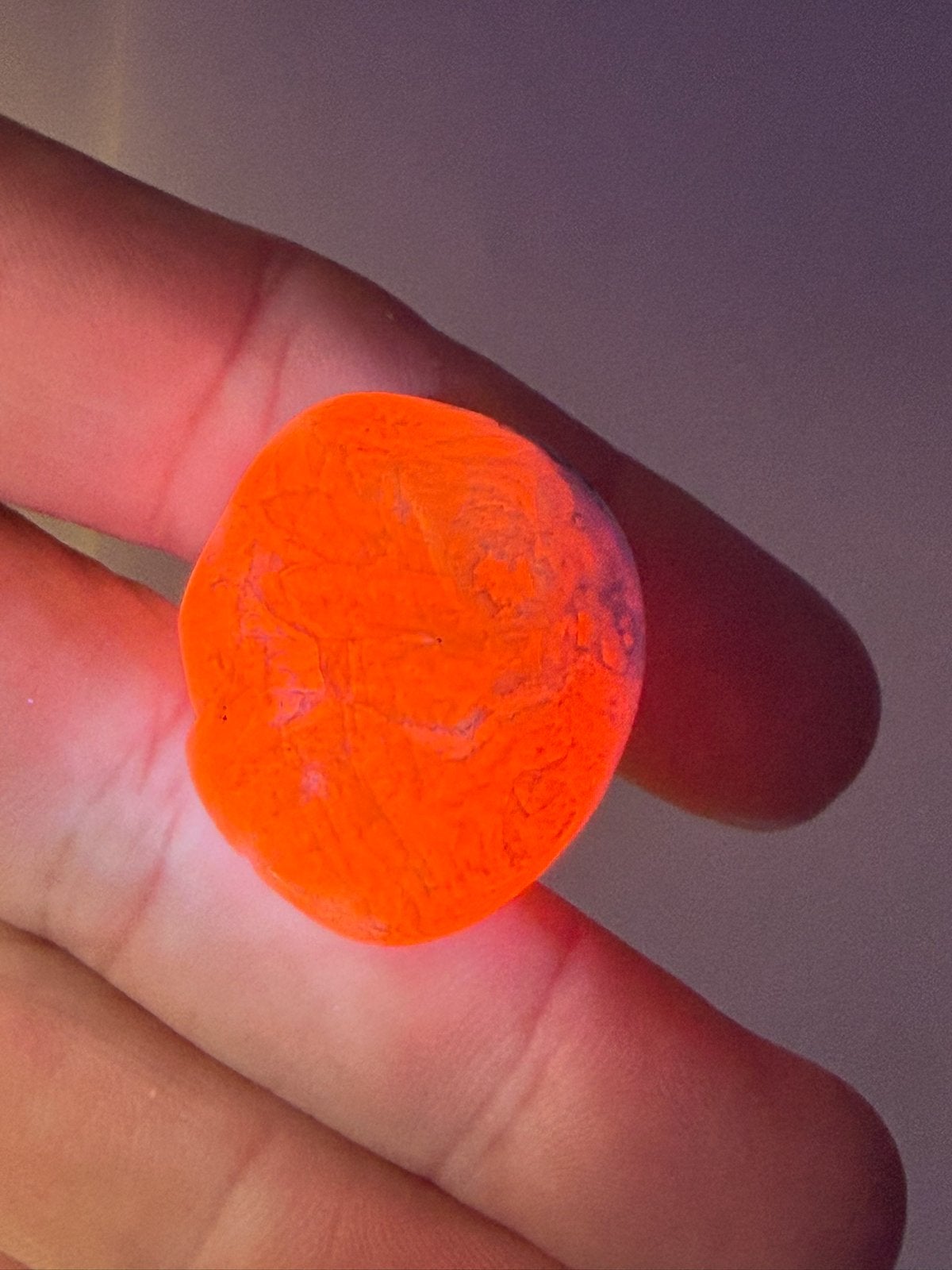 Fluoriserende Mangano Calciet Peru broekzaksteen mineralen, Ophalen of Verzenden, Mineraal