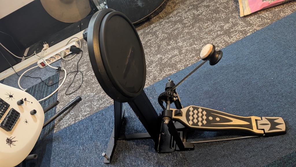 Kick trigger pad met pedal, Muziek en Instrumenten, Ophalen of Verzenden, Overige merken