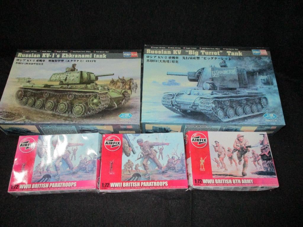H-310,PARTIJ 1-72,BOUWDOZEN TANKS ENZ,, Overige merken, 1:32 tot 1:50, Overige typen, Nieuw