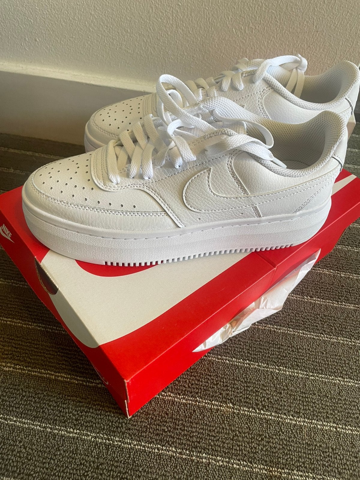 Nike maat 41 NIEUW!!, Ophalen, Zo goed als nieuw, Zwart