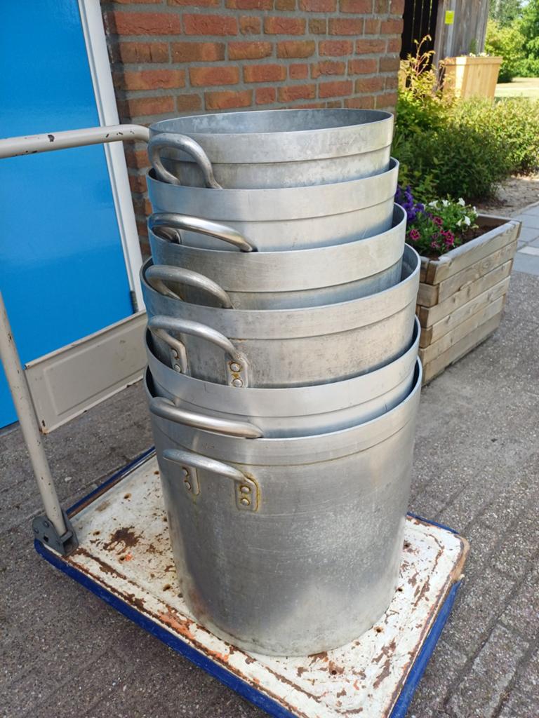 Grote set van 5 aluminium pannen met deksels, Ophalen of Verzenden, Gebruikt, Aluminium, Pannenset