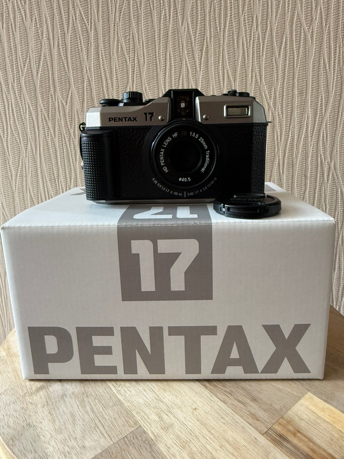 Pentax 17 Dark Silver – zo goed als nieuw, Ophalen of Verzenden, Zo goed als nieuw, Compact, Pentax