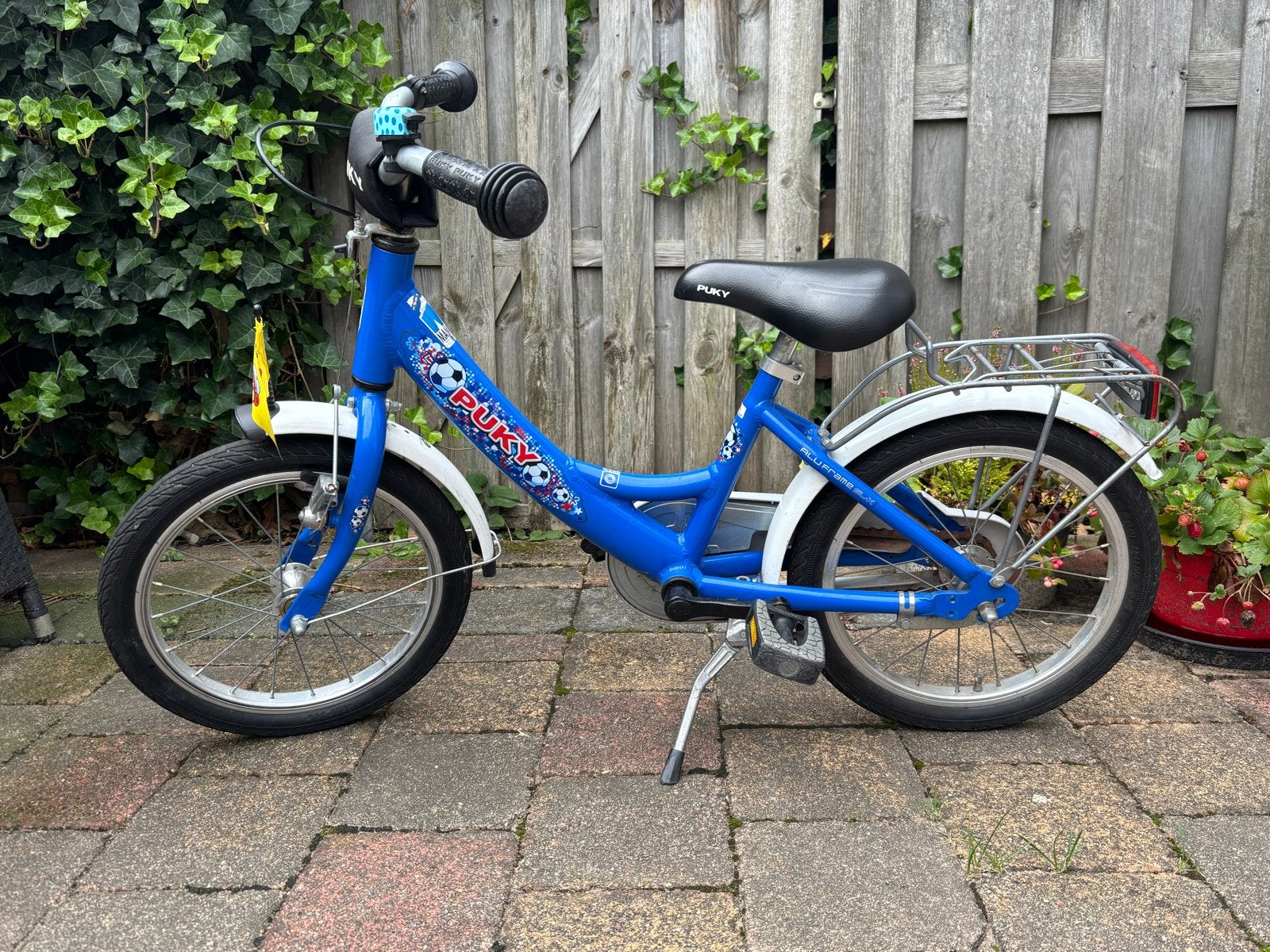 Puky kinderfiets blauw (18 inch), Fietsen en Brommers, Fietsen | Kinderfietsjes, Ophalen, Gebruikt, 16 tot 20 inch, Zijwieltjes