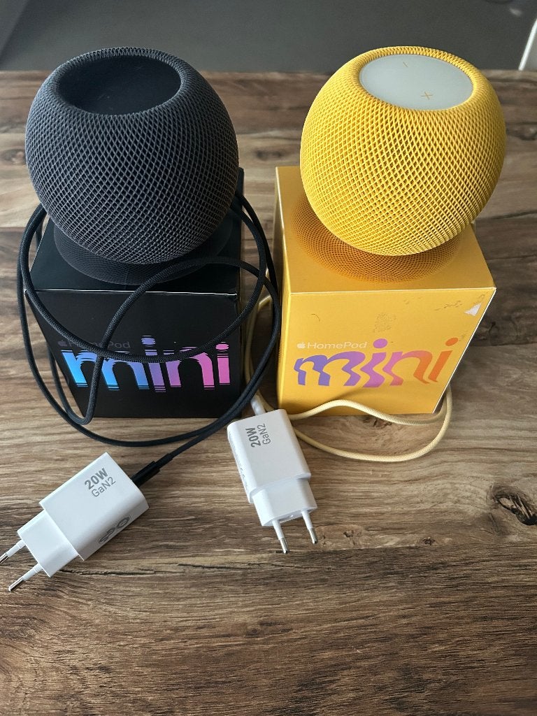 2x Apple Homepod Mini Geel en Zwart, Overige typen, WiFi, Zo goed als nieuw, Minder dan 60 watt