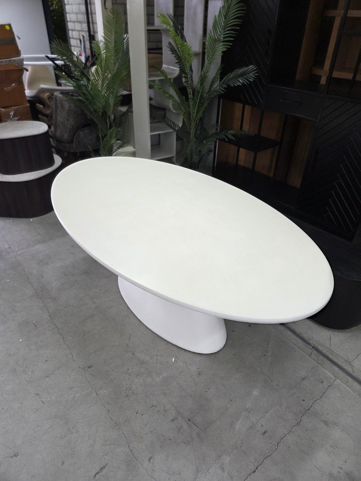 Ovale Eettafel Mello 200x110 cm Beige Tower Living | Bkeus, Antiek en Kunst, Antiek | Meubels | Tafels, Ophalen