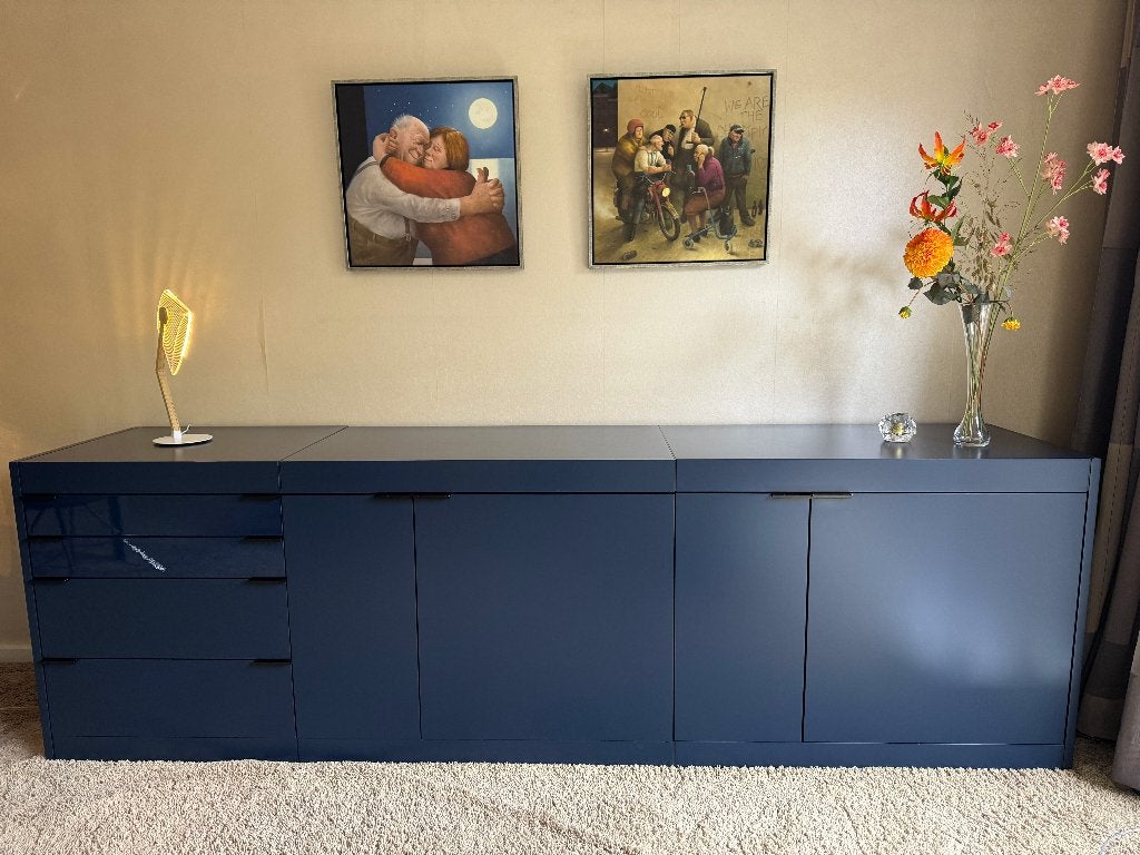 Pastoe L-serie dressoir/tv-meubel donkerblauw (260 cm breed), Huis en Inrichting, Ophalen, Met lade(s), 200 cm of meer, Overige houtsoorten