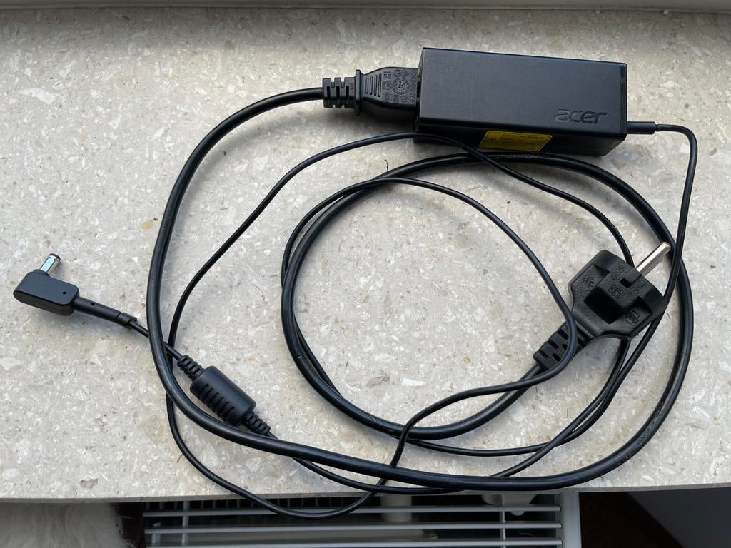 Nieuwe adapter, nieuwprijs was 40 euro., Ophalen of Verzenden, Nieuw