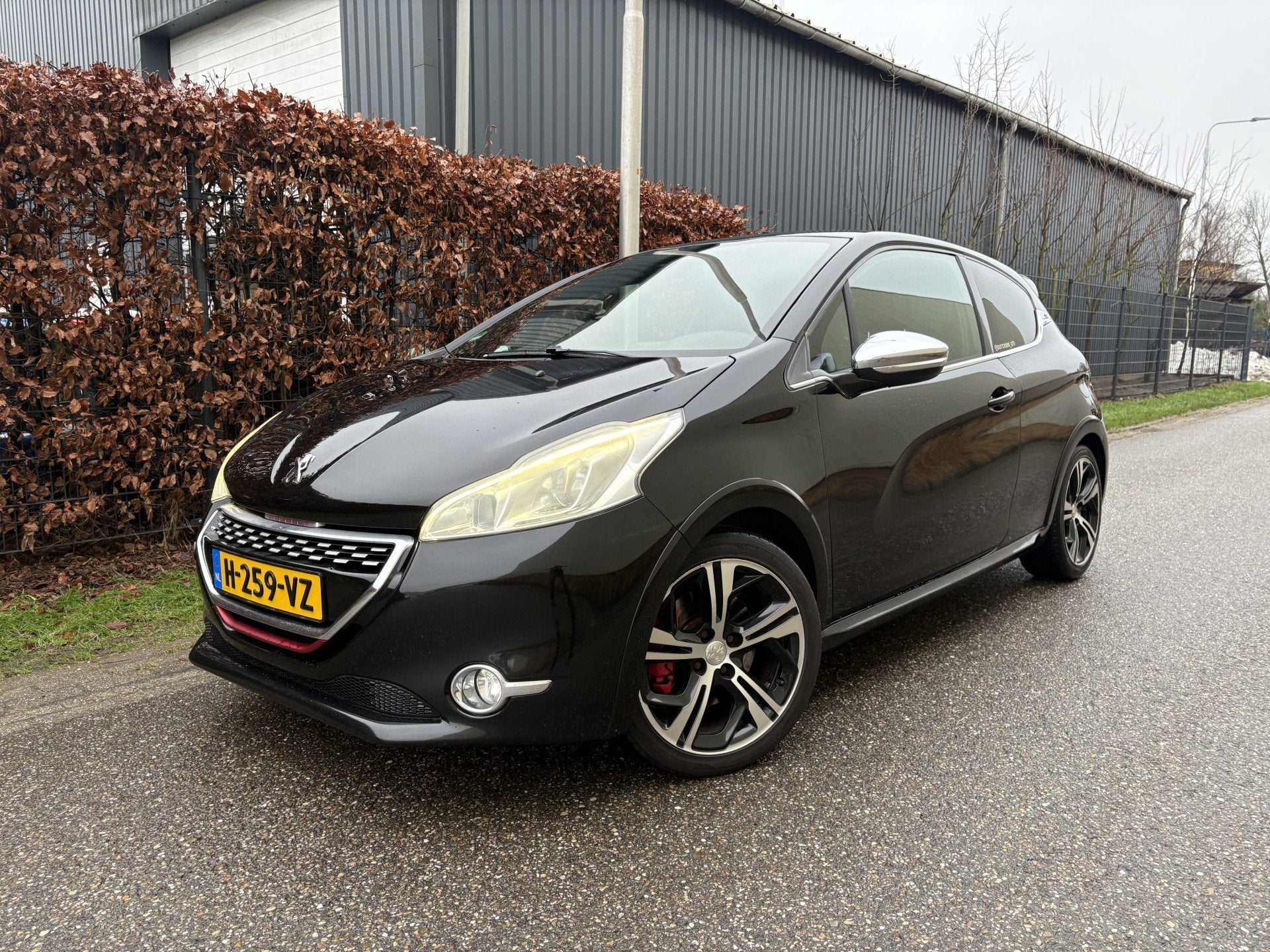 Peugeot 208 1.6 THP GTi / NAVI / CRUISE / HALF LEER / SCHAKE, Voorwielaandrijving, Euro 5, Gebruikt, Automatische klimaatregeling