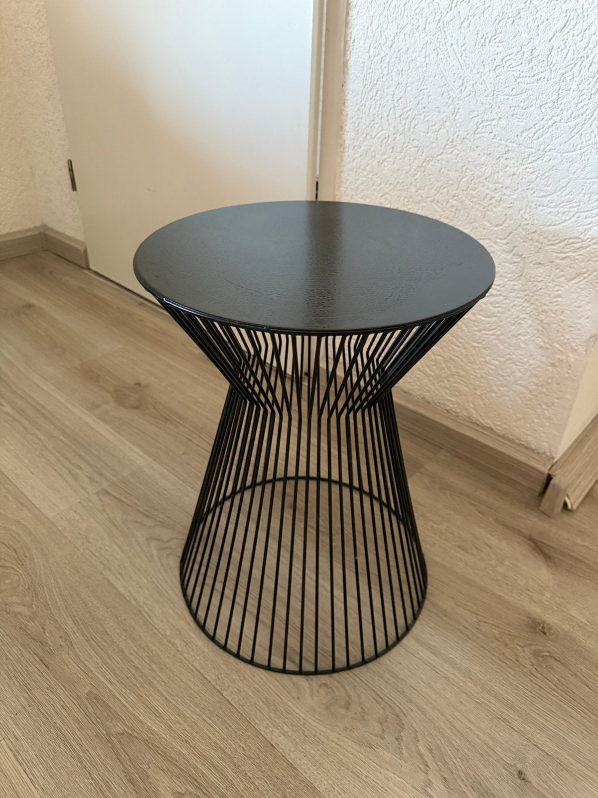 Bijzettafel, Huis en Inrichting, Tafels | Bijzettafels, Minder dan 55 cm, Metaal of Aluminium, Rond, Zo goed als nieuw