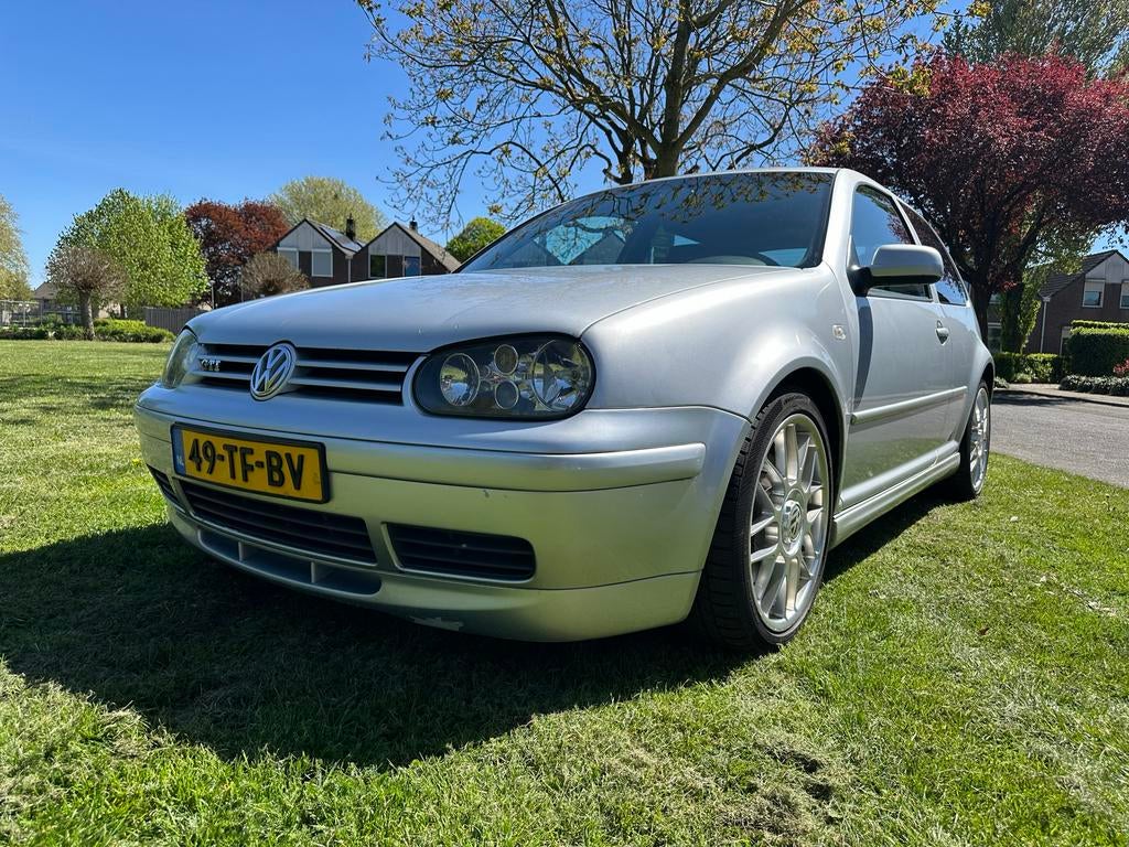 Volkswagen Golf 1.8 132KW 2002 Grijs 25 jahre jubi, Voorwielaandrijving, Stof, Zwart, 4 cilinders