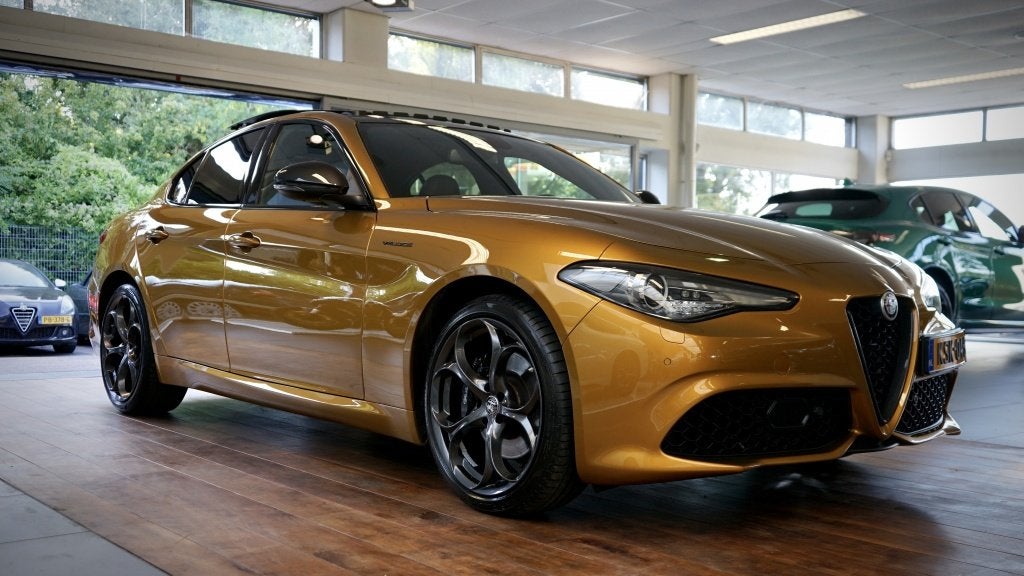Alfa Romeo Giulia 2.0 T Veloce AWD Gt Junior | 280 PK | Pano, Automaat, 745 kg, Euro 6, Bedrijf