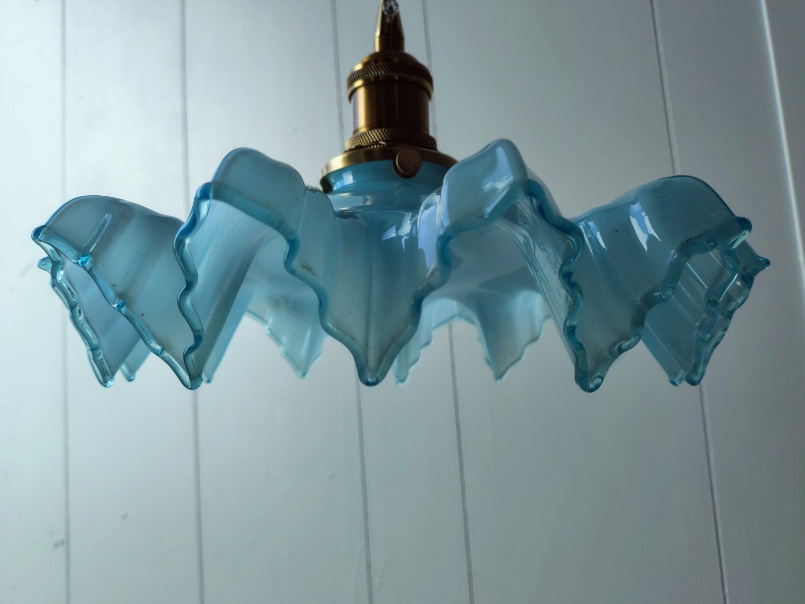 Vintage Franse Opaline Hanglamp - Lichtblauw, Ophalen of Verzenden