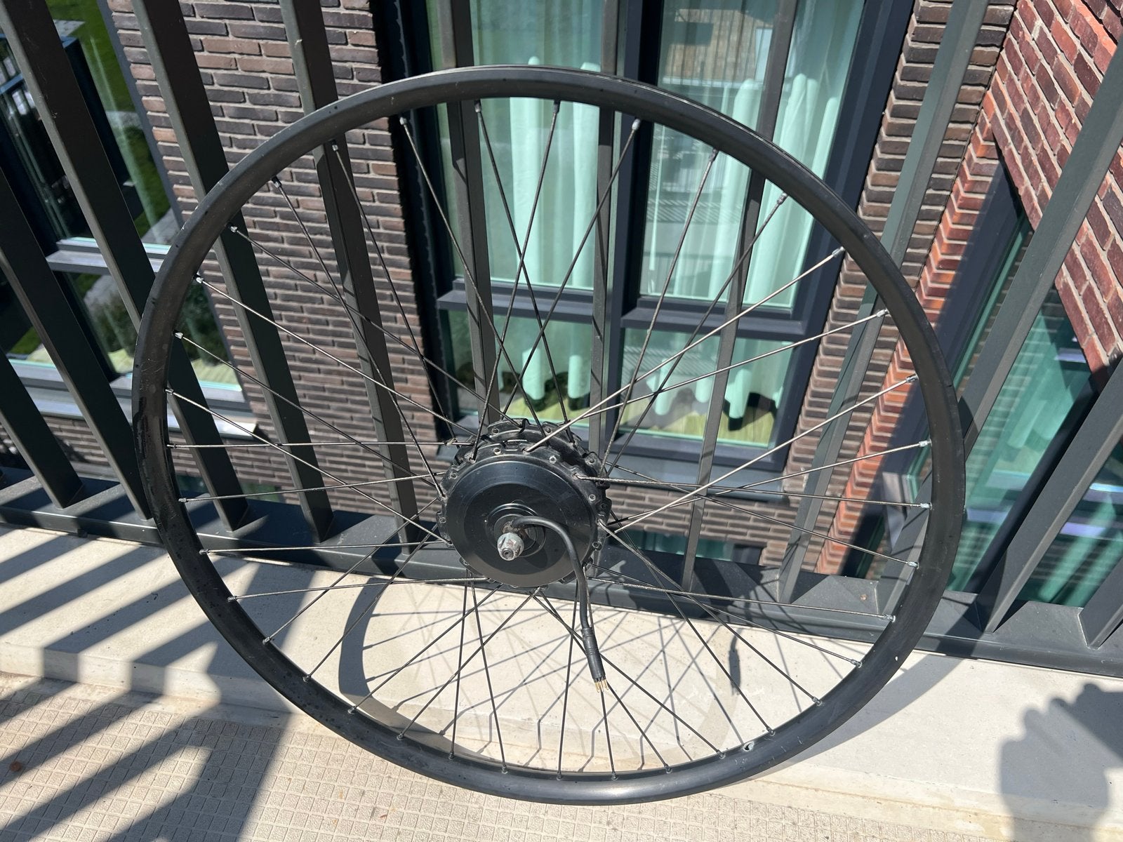VanMoof S2 Voorwiel met Motor, Fietsen en Brommers, Fietsonderdelen, Gebruikt, Aluminium, Ophalen, Elektrische fiets