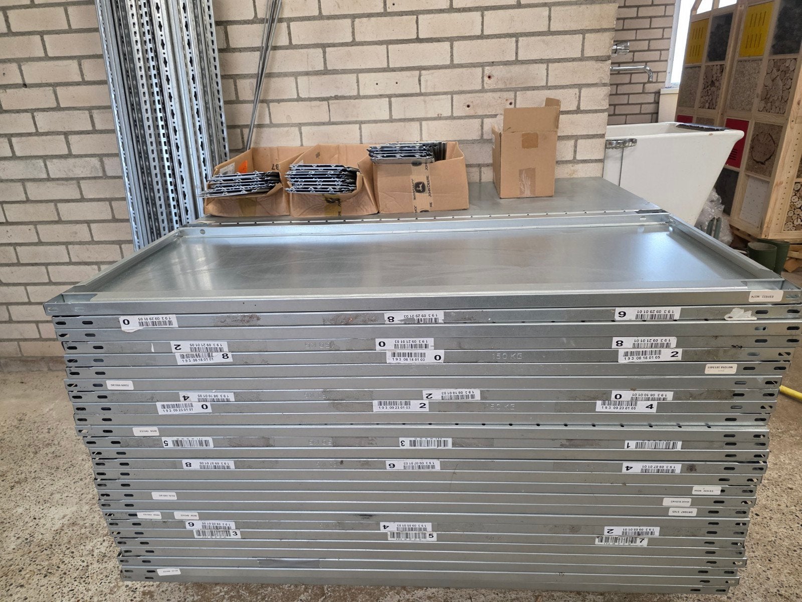 Stellingen LBS Legborden 130x60cm met bevestigingsmateriaal, Zakelijke goederen, Ophalen