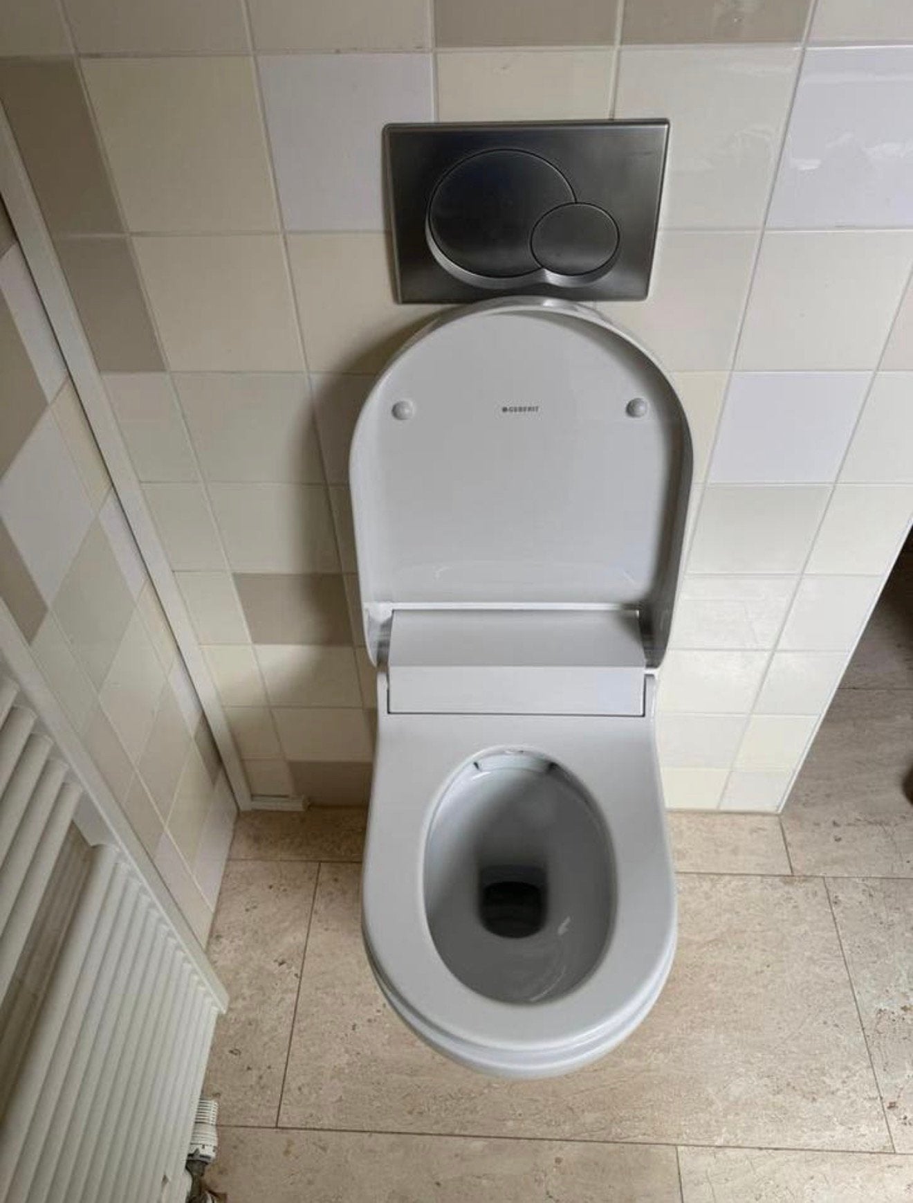 Geberit AquaClean Tuma Classic compleet toiletsysteem, Ophalen of Verzenden, Zo goed als nieuw, Toilet