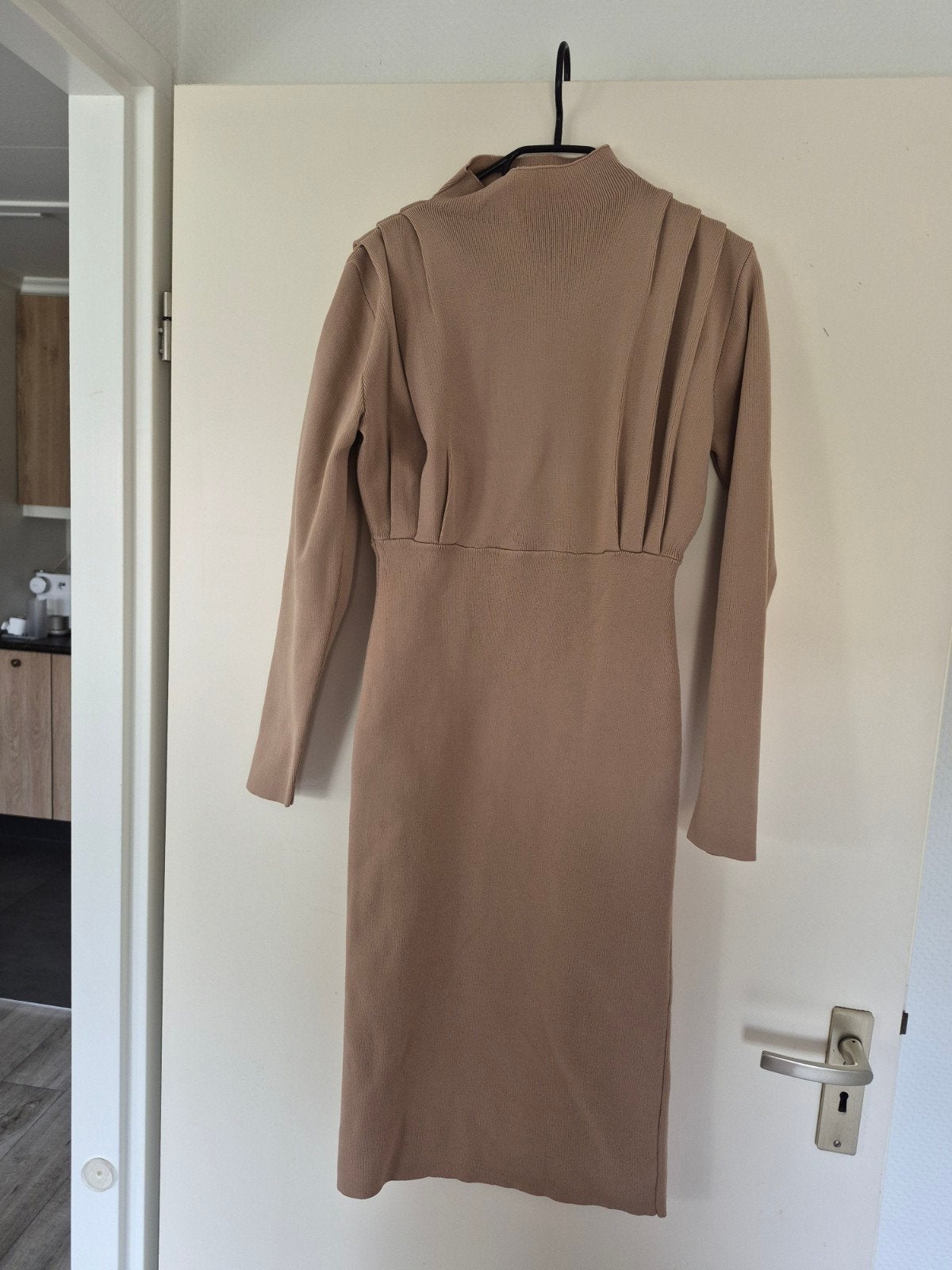 Deep Pnk gebreide jurk - Beige, Maat 38/40 (M), Beige, Ophalen of Verzenden, Zo goed als nieuw