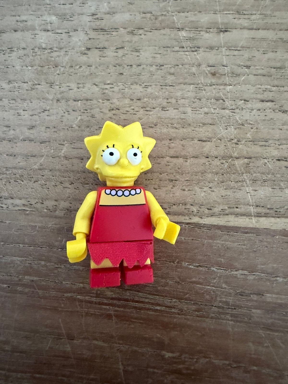 LEGO Simpsons Lisa Simpson sim010, Overige thema's, Lego, Ophalen of Verzenden, Zo goed als nieuw