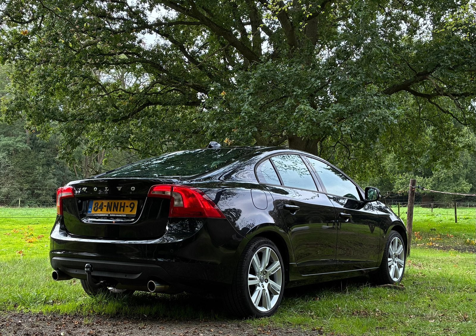 Volvo S60 2.0T 2010 Zwart 122.000 km! Nette auto + Garantie!, Auto's, Dealer onderhouden, 1800 kg, Zwart, 4 cilinders
