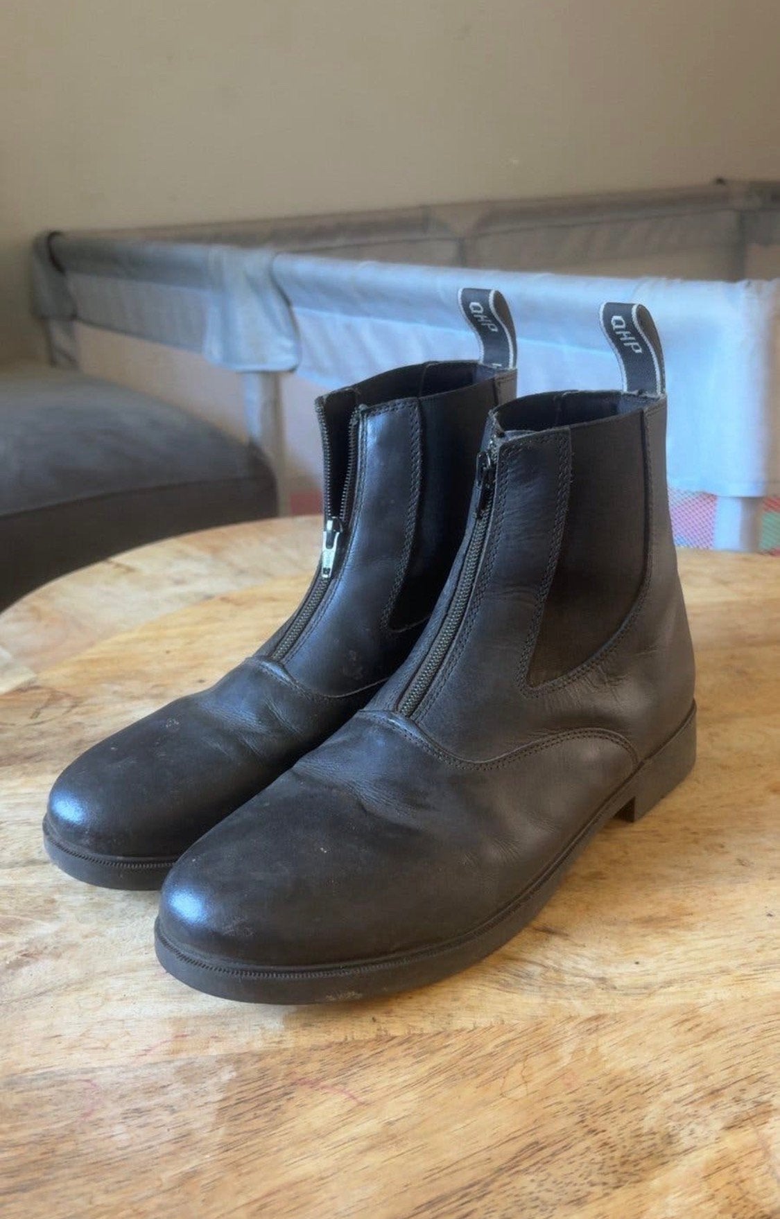 QHP jophurds maat 42, Kleding | Dames, Ophalen of Verzenden, Zo goed als nieuw, Zwart, Sneakers of Gympen