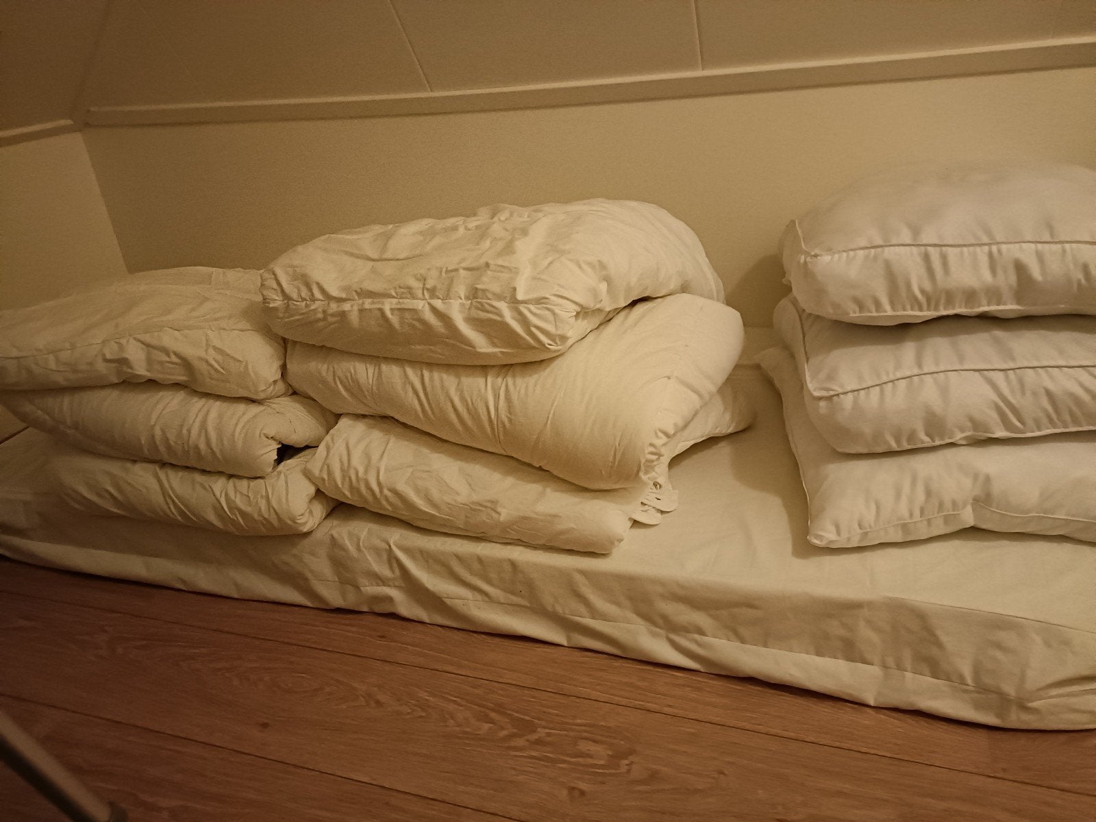 Gratis ophalen,1 pers. matras dekbedden en kussens, Huis en Inrichting, Ophalen, Eenpersoons, Wit, Deken of Dekbed
