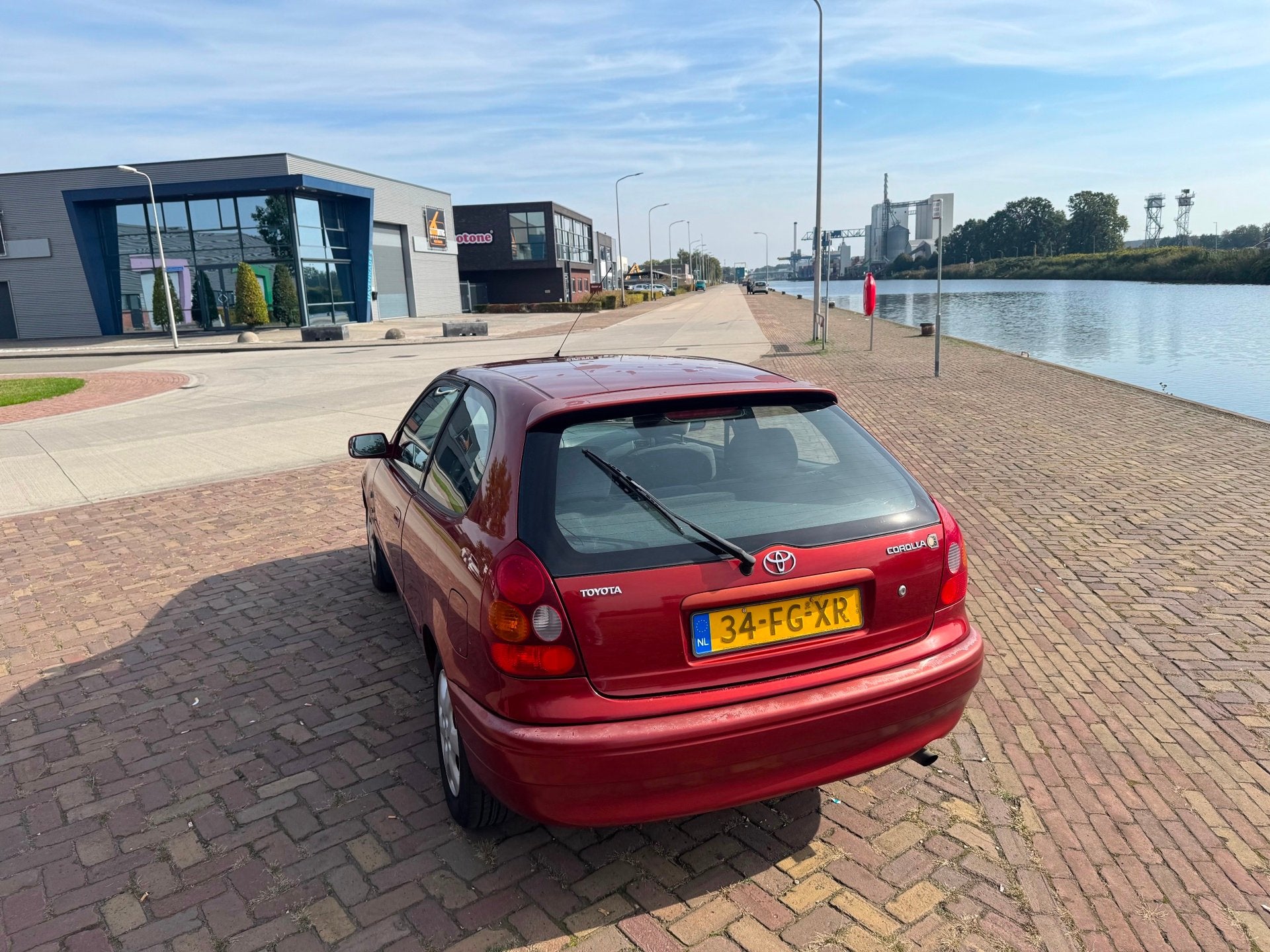 Foto 4 van Toyota Corolla 1.6 VVT-i Sol