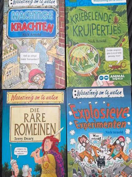 Kriebelende Kruipertjes - Nick Arnold, Ophalen of Verzenden, Gelezen, Non-fictie