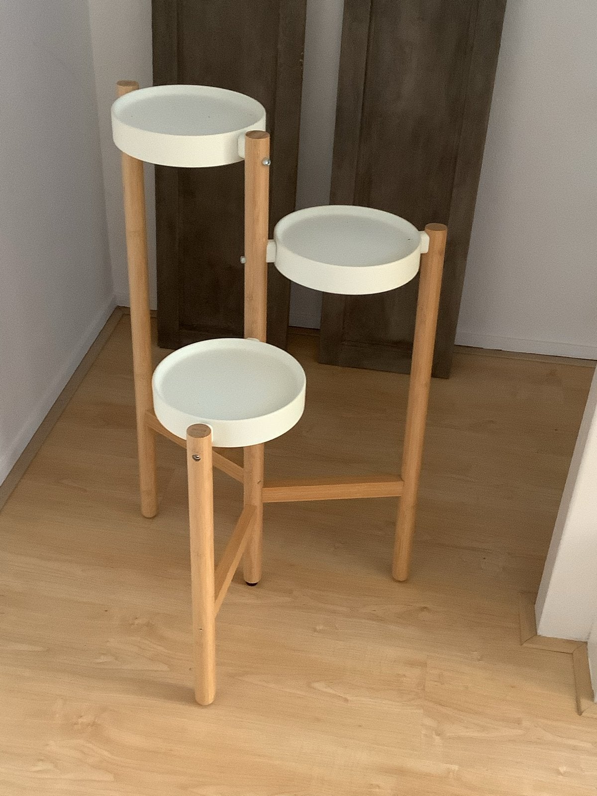 Plantentafeltje met 3 plateaus - hout met wit, Hout, Ophalen of Verzenden, Zo goed als nieuw, Modern