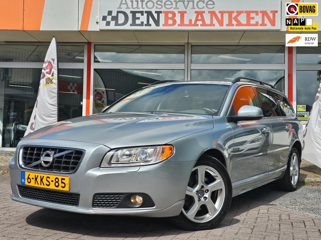 Volvo V70 1.6 T4 Nordic Automaat BJ.2013 / Navi / Leder / Xe, 4 cilinders, 1600 kg, Zilver of Grijs, 84 €/maand