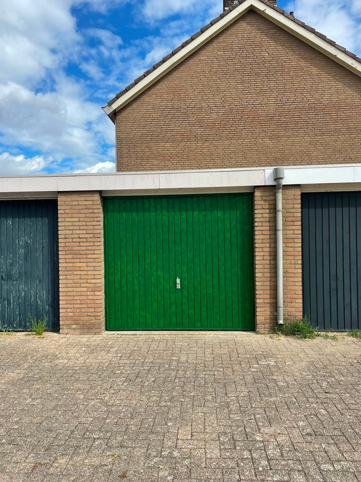 Garagebox te huur Spijkenisse, Huizen en Kamers, Zuid-Holland
