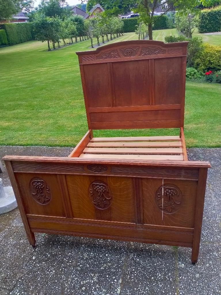 Antiek houten ledikant met nachtkastje, Ophalen, Gebruikt, 65 cm of meer, 70 cm of meer