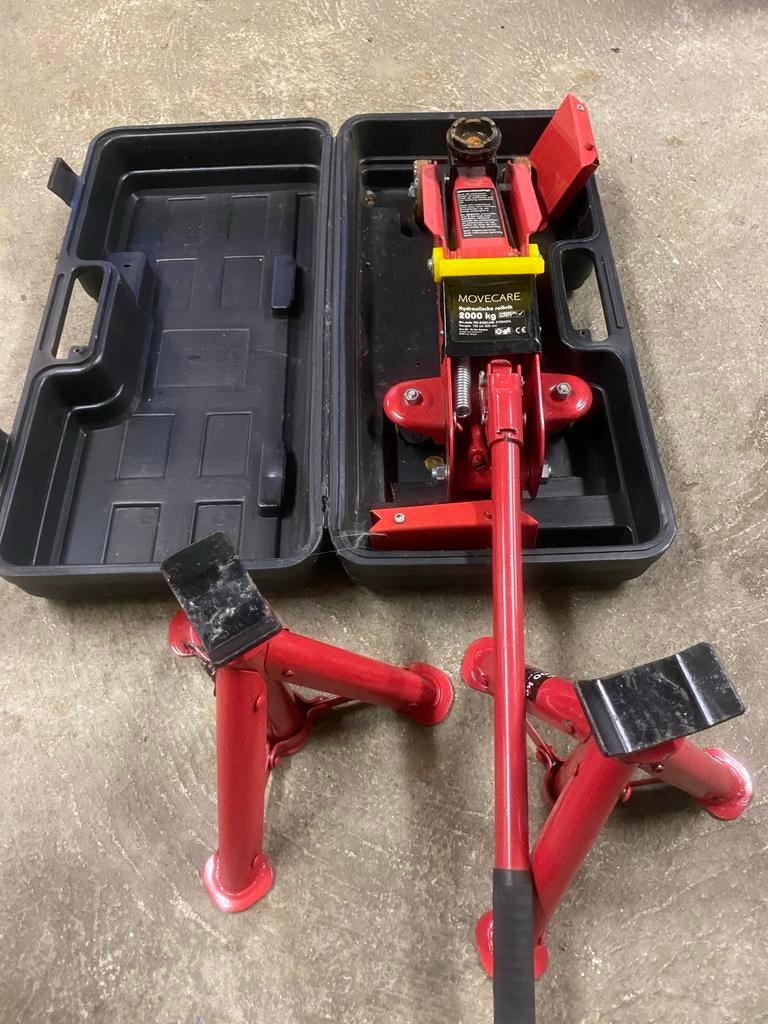 Garagekrik met assteunen - Movecare 2000 kg, Auto diversen, Krikken, Zo goed als nieuw, Garagekrik, Hydraulisch, Ophalen