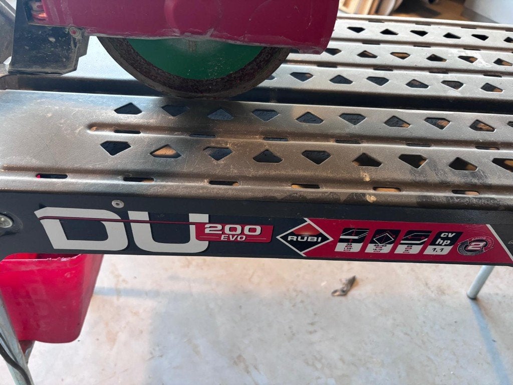 Rubi DU 200 EVO 650 Tegelzaag - 65cm - 1,1PK, Ophalen, Overige typen, 600 tot 1200 watt, Zo goed als nieuw