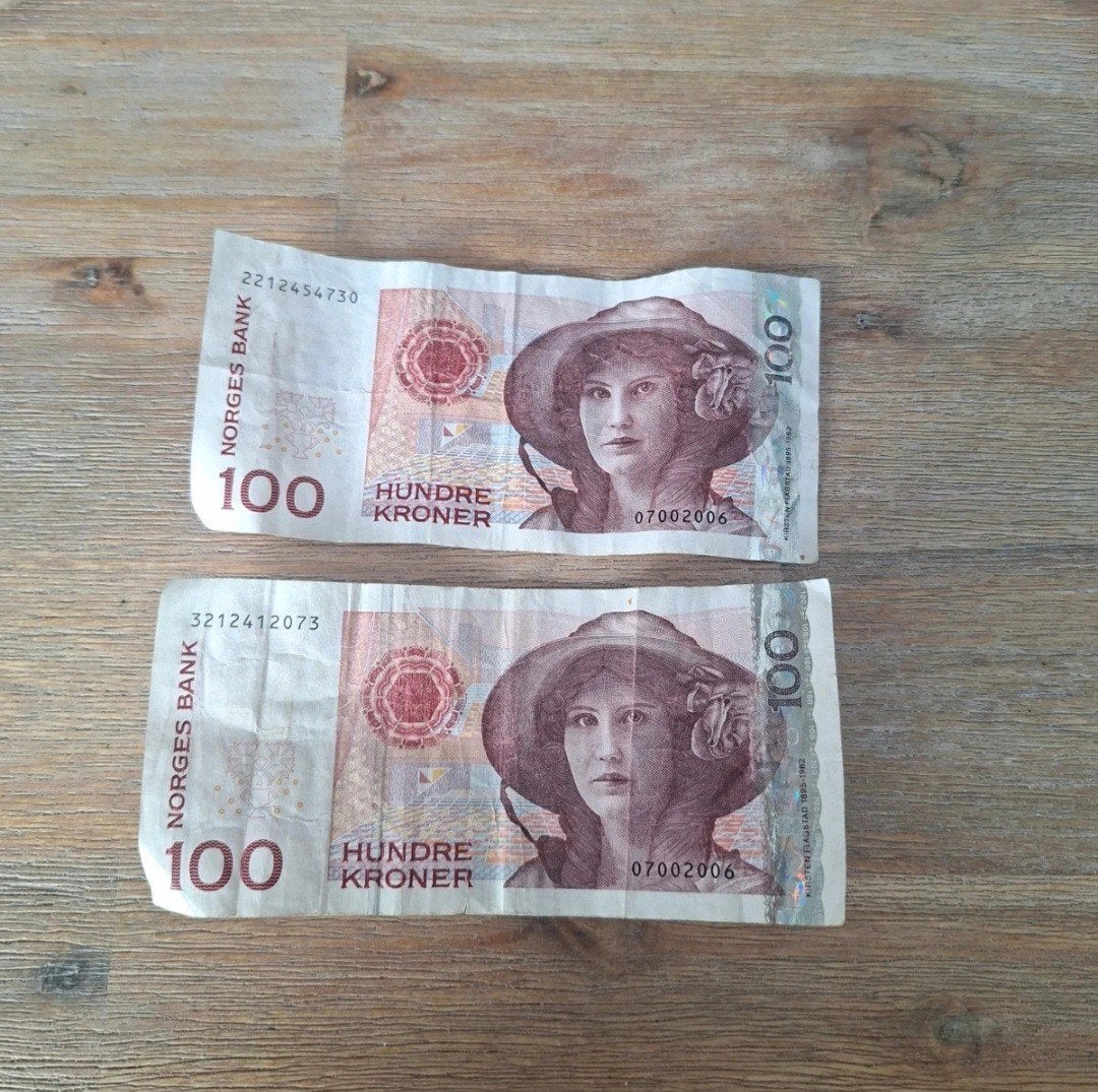 2x 100 Noorse Kronen biljetten - Norges Bank, Postzegels en Munten, Ophalen of Verzenden, Overige landen, Los biljet