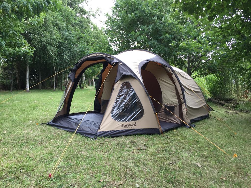 Eureka Sphinx 5 BTC familietent – ruime 4/5-persoonstent, Caravans en Kamperen, Tenten, Ophalen, Zo goed als nieuw, Tot en met 4