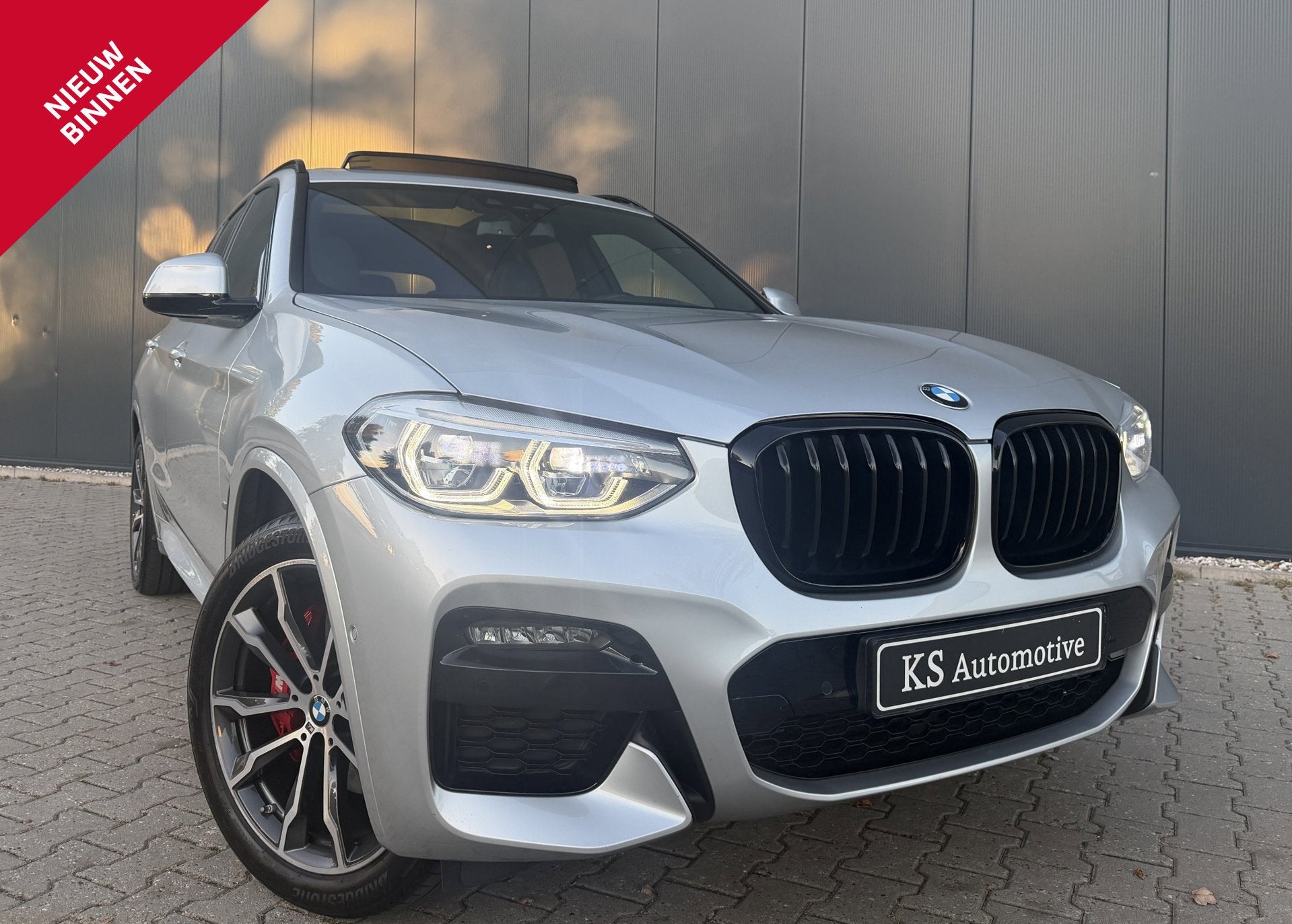 BMW X3 30e Xdrive 292PK M-SPORT Pano | LED | Head-up, Auto's, Gebruikt, 2000 kg, Verwarmde buitenspiegels, Bedrijf
