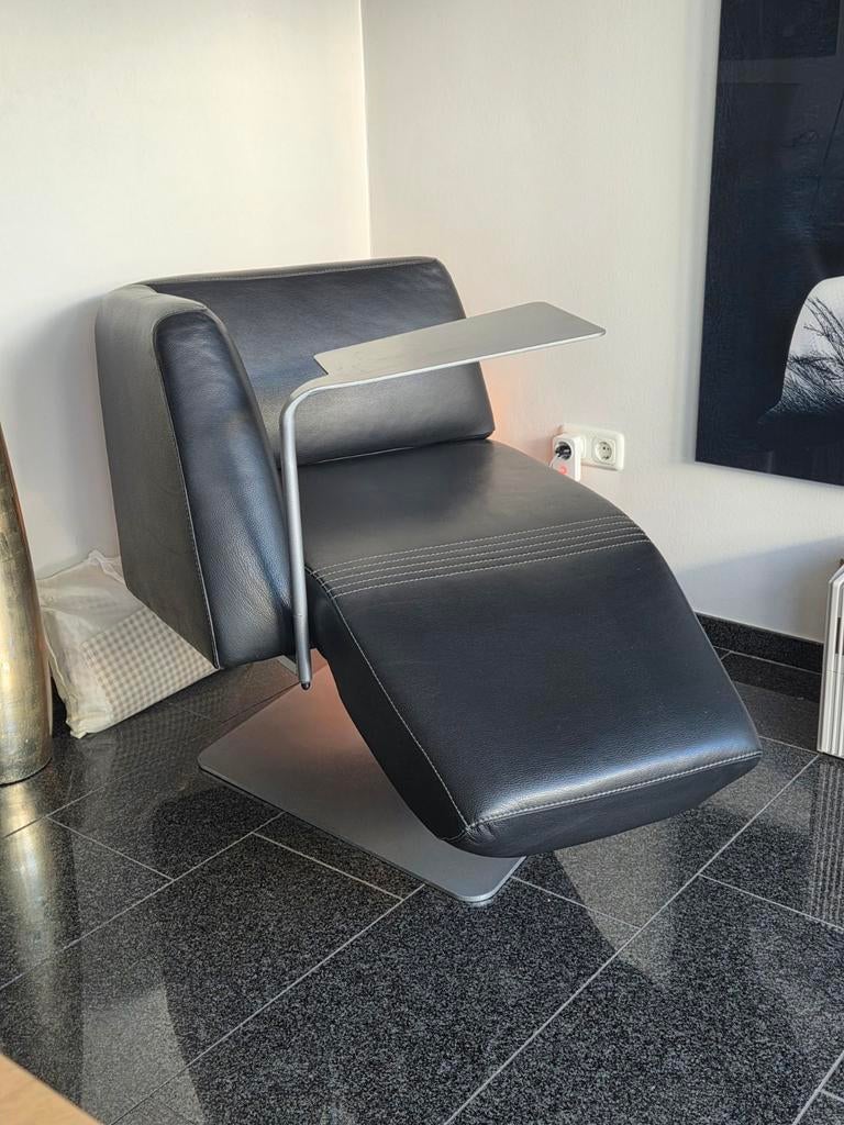 Moderne relaxfauteuil met laptop of boek plateau - Echt leer, Ophalen, Gebruikt, 75 tot 100 cm, 75 tot 100 cm