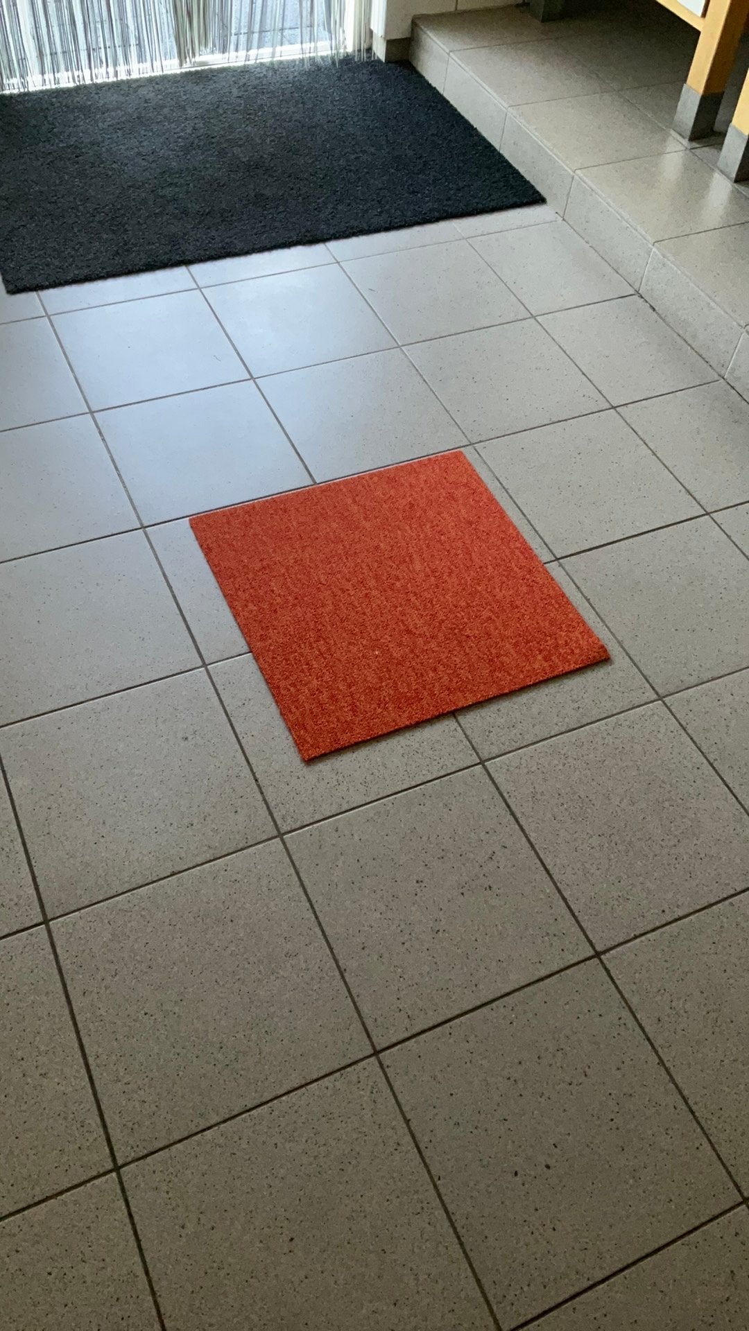 Nieuwe oranje tapijt tegels 50x50 nog 40m2 vloerbedekking, Ophalen, Nieuw, Vierkant, 50 tot 100 cm